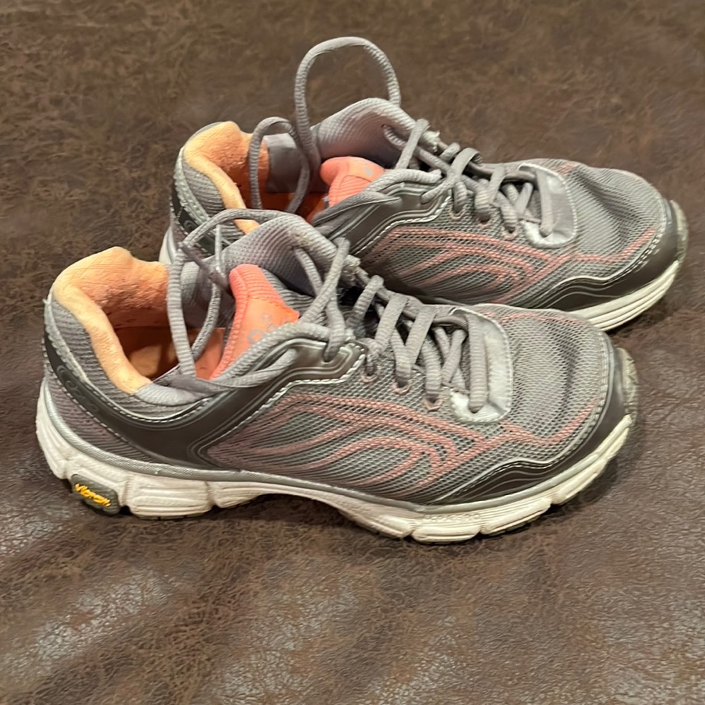 Abeo aero sneakers